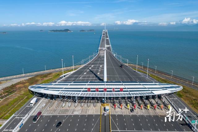 港珠澳大桥。南方+记者 钱文攀 摄 港珠澳大桥。南方+记者 钱文攀 摄