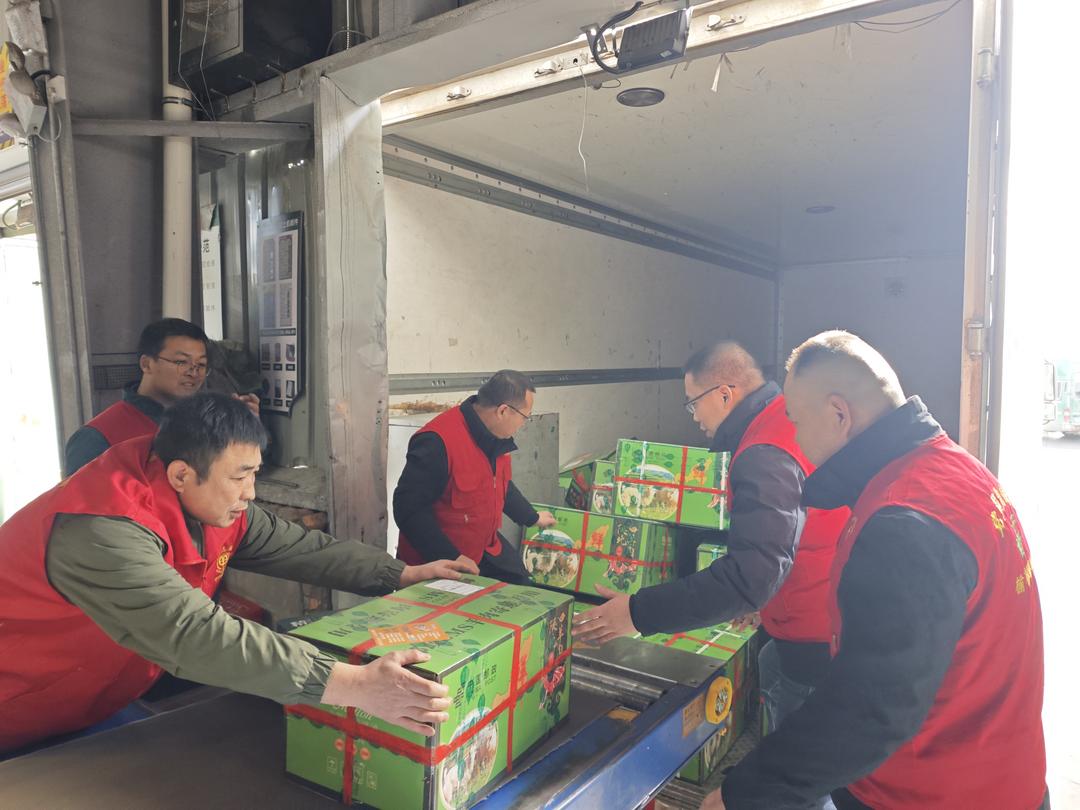 榆林邮政寄递一支部开展“旺季生产帮扶”主题党日活动助力羊肉邮件高效寄递