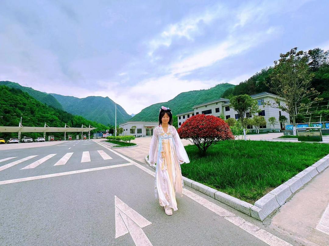 <a href=https://www.shidiannet.com/zt/shaanxi/ target=_blank class=infotextkey>陕西</a>交控服务管理集团午子山服务区景色优美如画中