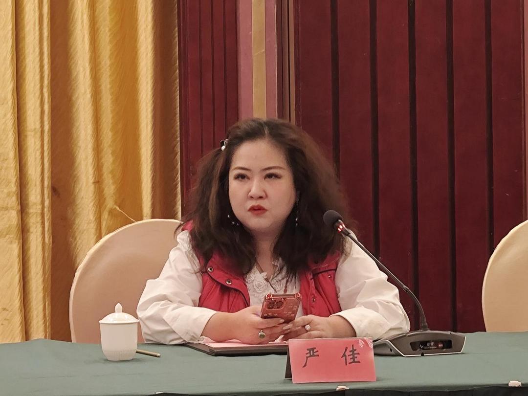 C:/Users/SUSHANYING/Desktop/2.1配图/严佳.jpg严佳