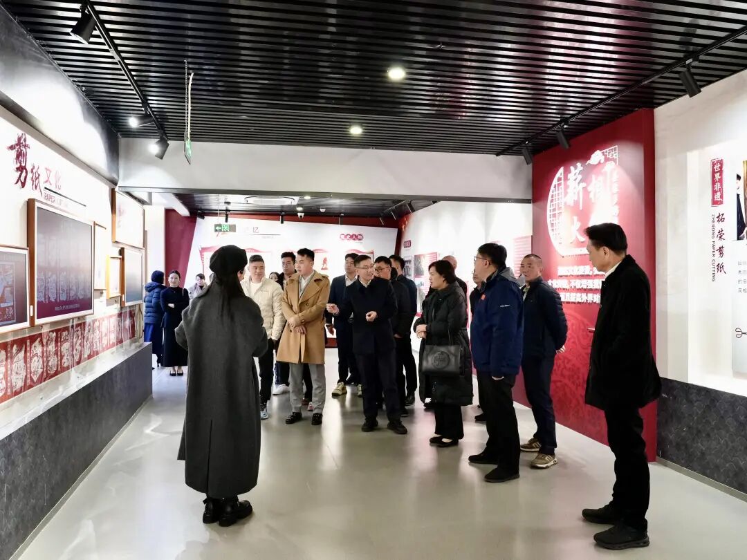 同心共筑新福建 携手逐梦向未来——侨界新生代访问团来闽考察交流_全球_新闻_华人头条
