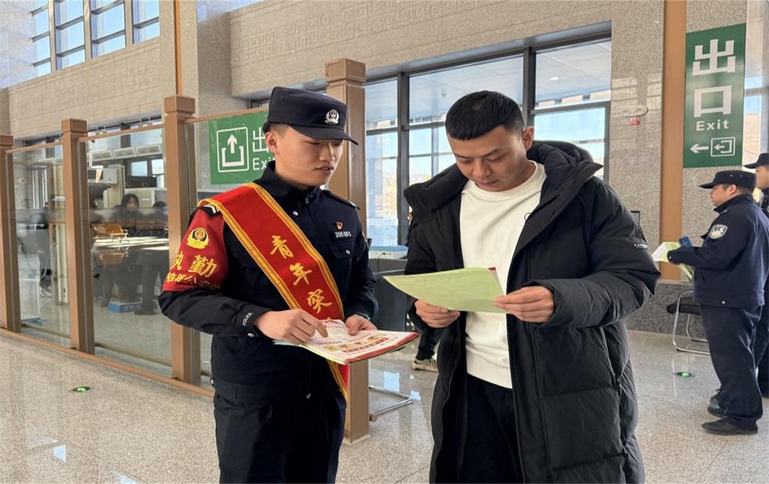黄陵站派出所多措并举护航春运，全力守护旅客平安出行