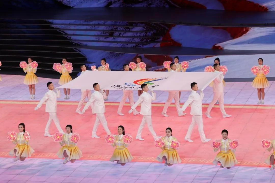 陕西省冬季运动会会旗方队入场