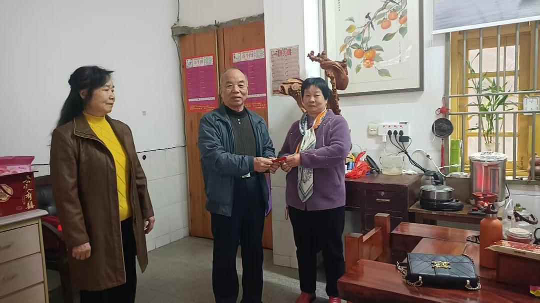 喜迎新春送温暖 敬老爱老见真情——福建永春县五里街社区老年协会春节前夕开展关爱老年人相关活动