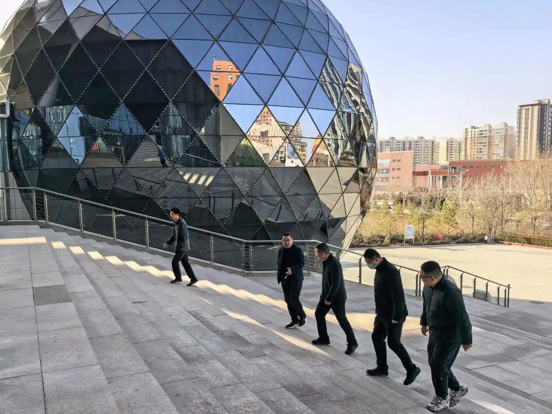 榆林市科协党组成员、副主席高强带队前往榆林科技馆