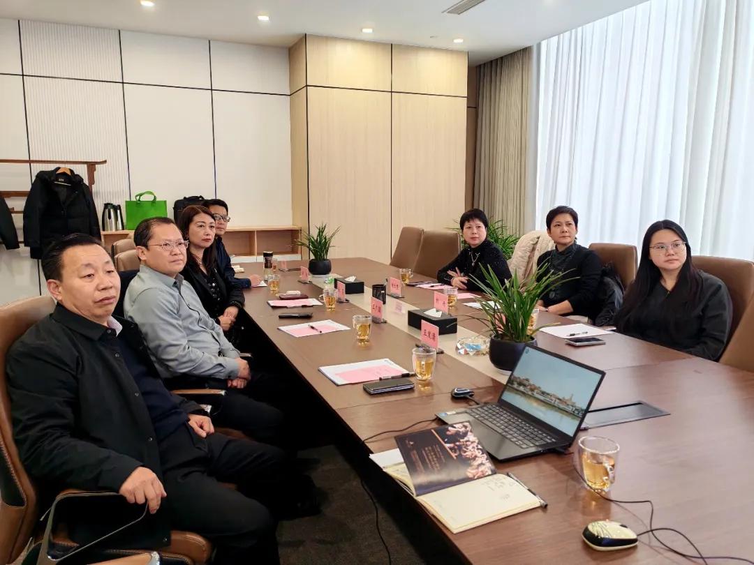 河南省侨商联合会、河南省跨境电子商务协会与郑州智能科技职业学院共话合作,共筑产教融合新平台_全球_新闻_华人头条
