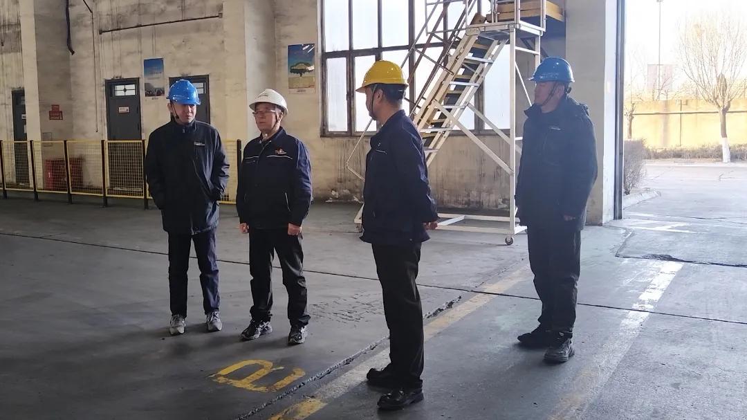 榆林新材料集团副总经理高文杰带队对物资供应中心开展春节前安全生产专项检查