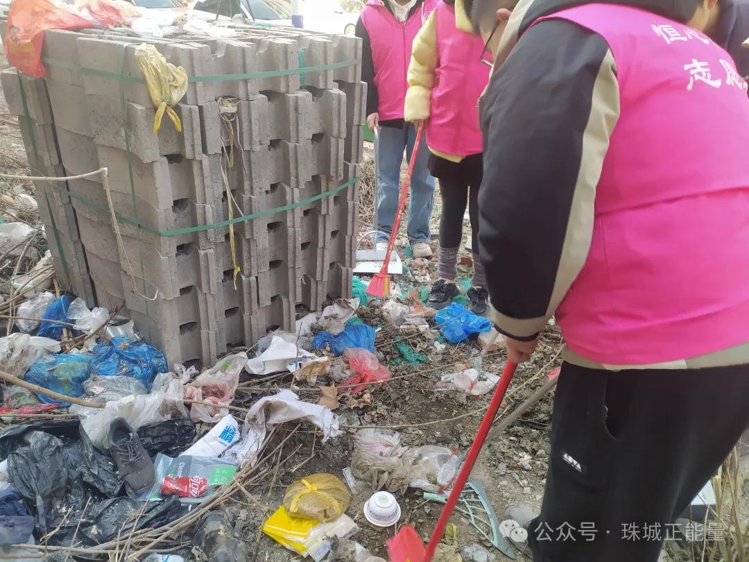 青春护城 洁净迎新春——蚌埠恒心社工开展垃圾捡拾志愿活动 青春护城 洁净迎新春——蚌埠恒心社工开展垃圾捡拾志愿活动