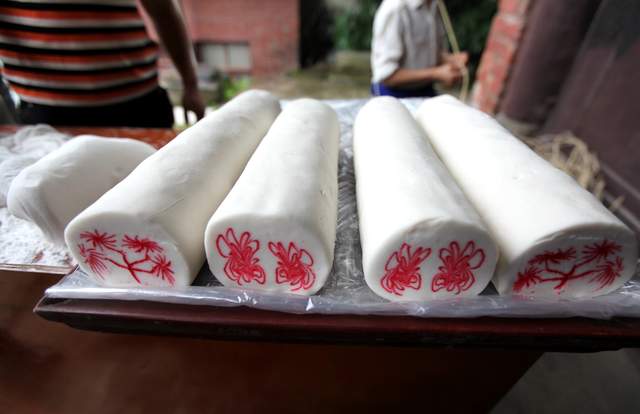 思南花甜粑：把“马年祝福”压进粑体 一口非遗年味暖新春-图片7