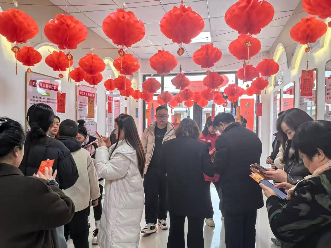 金马奔腾闹元宵 邻里同乐暖人心——崇文路街道葡萄园社区举办元宵节主题活动