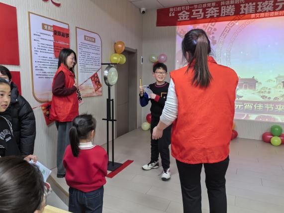 灯映初心廉为骨,月照归途洁是魂——葡萄园社区热热闹闹庆元宵