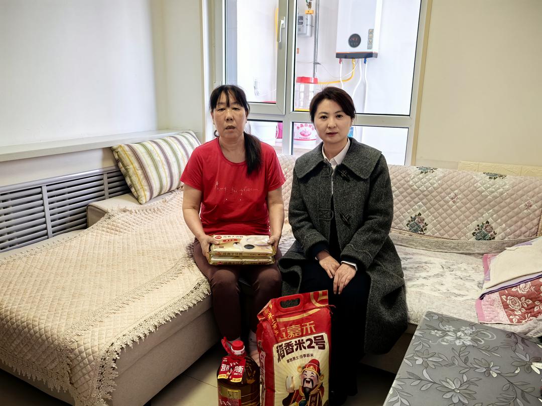 上门慰问,传递节日关怀