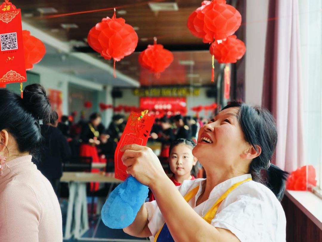 元宵聚邻里 温情暖社区——东环路社区元宵节主题活动暖到心坎里啦