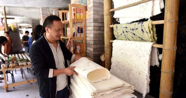 纸会唱歌，你却沉默——悼念挚友潘玉华