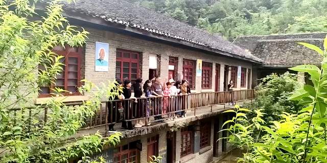 纸会唱歌，你却沉默——悼念挚友潘玉华