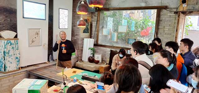 纸会唱歌，你却沉默——悼念挚友潘玉华