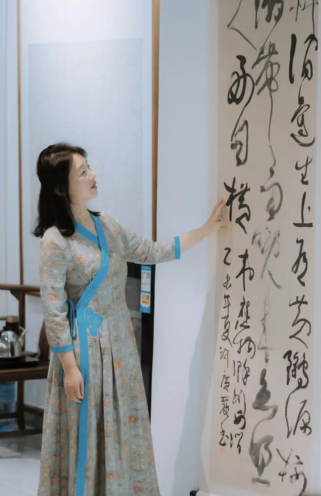 许广丽:一支毛笔的十年“书法外交”_丹佛_新闻_华人头条