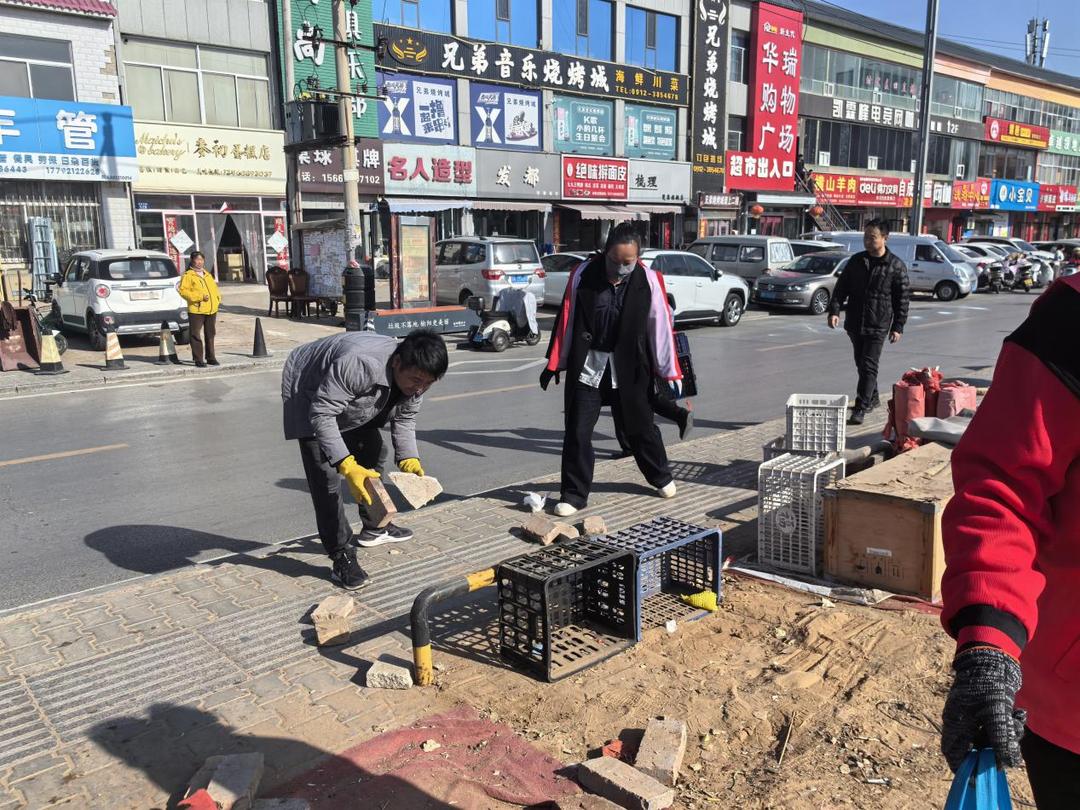 清除“拦路虎”，告别“脏乱差”：葡萄园社区在行动中重绽新颜