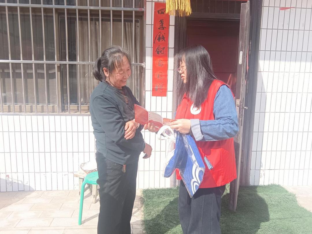 入户走访宣传反诈知识