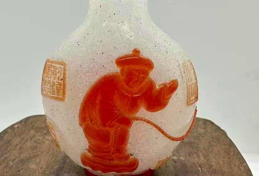 信不信由你，辛加皮套料鼻烟壺工藝康乾盛世代表頂峯之作迄今無人能突破