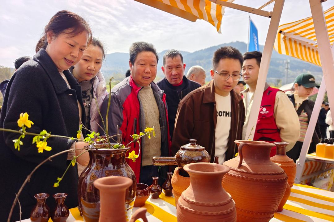 2026最美油菜花海汉中春季文化旅游季南郑区系列活动启幕_陕西_新闻_华人头条