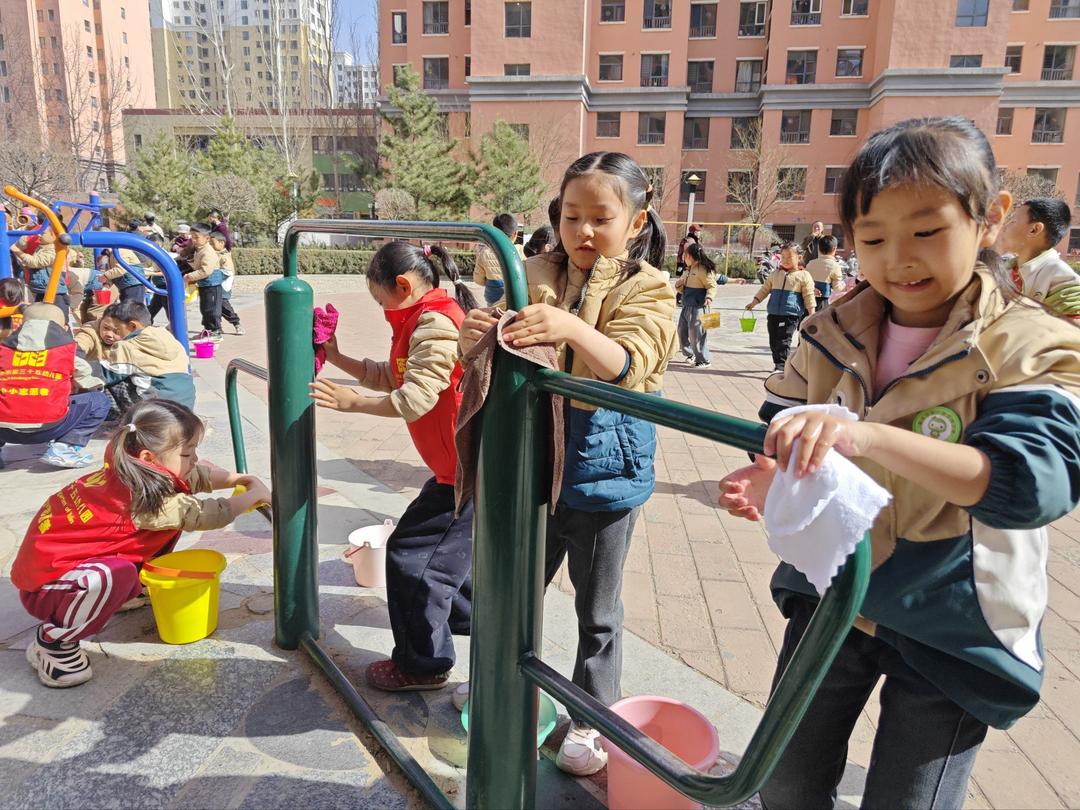 榆阳区金榆社区：党建领航净驼城 “锋”火相传润童心