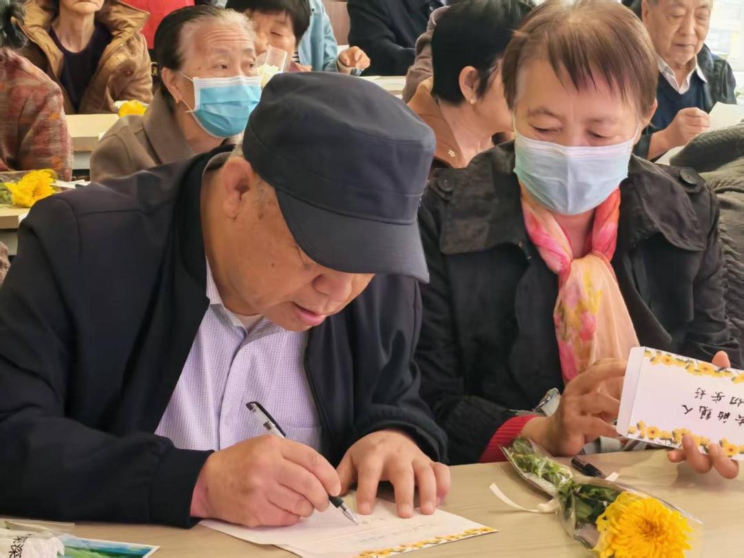 明珠路街道长兴路社区开展“清明祭祀 爱在延续”清明节主题活动