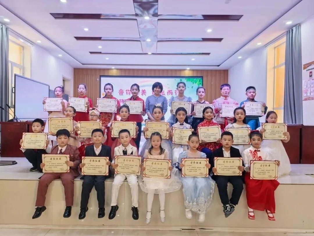 榆林市逸夫小学校园歌手大赛圆满举行