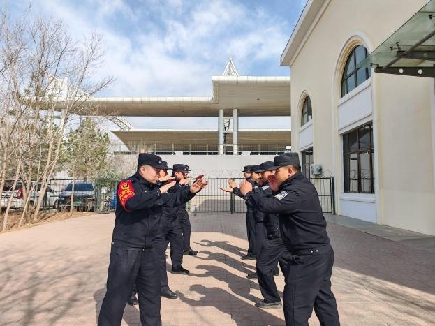 砺警练兵强本领，护航铁路保平安——靖边站派出所扎实开展全科目实战训练