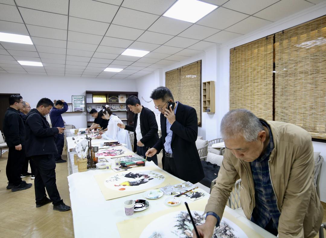 图片[6]-户外露营成心灵栖息地 旅游热潮受热捧-华闻时空