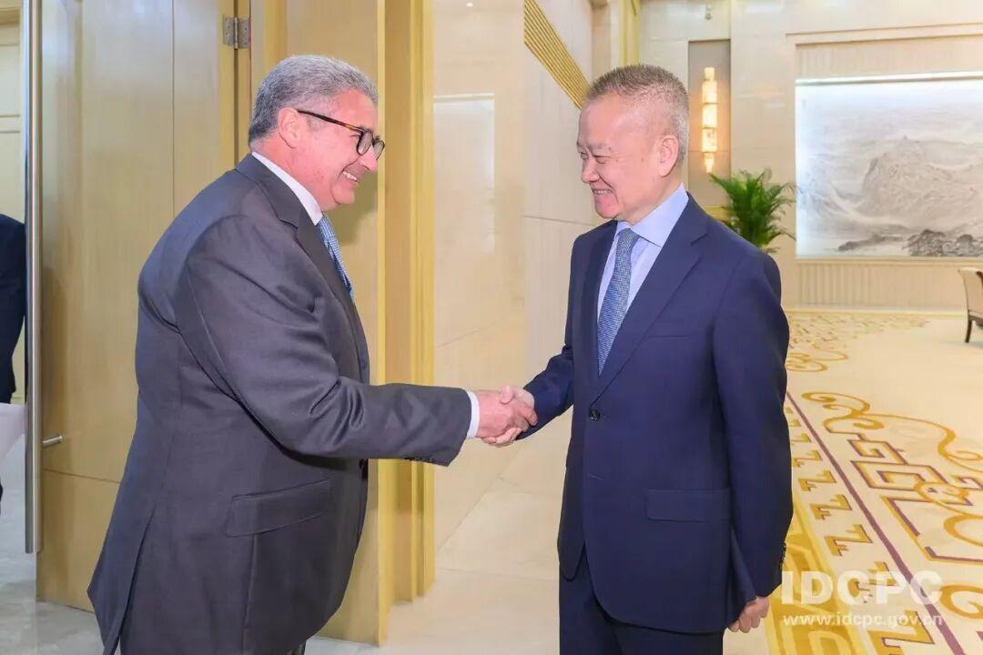 刘海星会见埃及驻华大使纳兹米_英国_新闻_华人头条