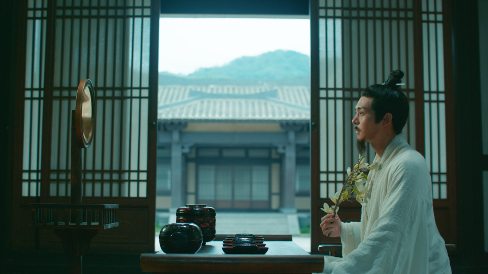 /Volumes/USB DISK/10月11月份中国电视物料/《我们中国人》物料/《我们中国人》剧照/第2集 屈原是爱美的男子.png第2集 屈原是爱美的男子