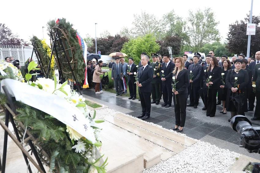 Odata po&scaron;ta kineskim novinarima poginulim u NATO bombardovanju SRJ 1999.