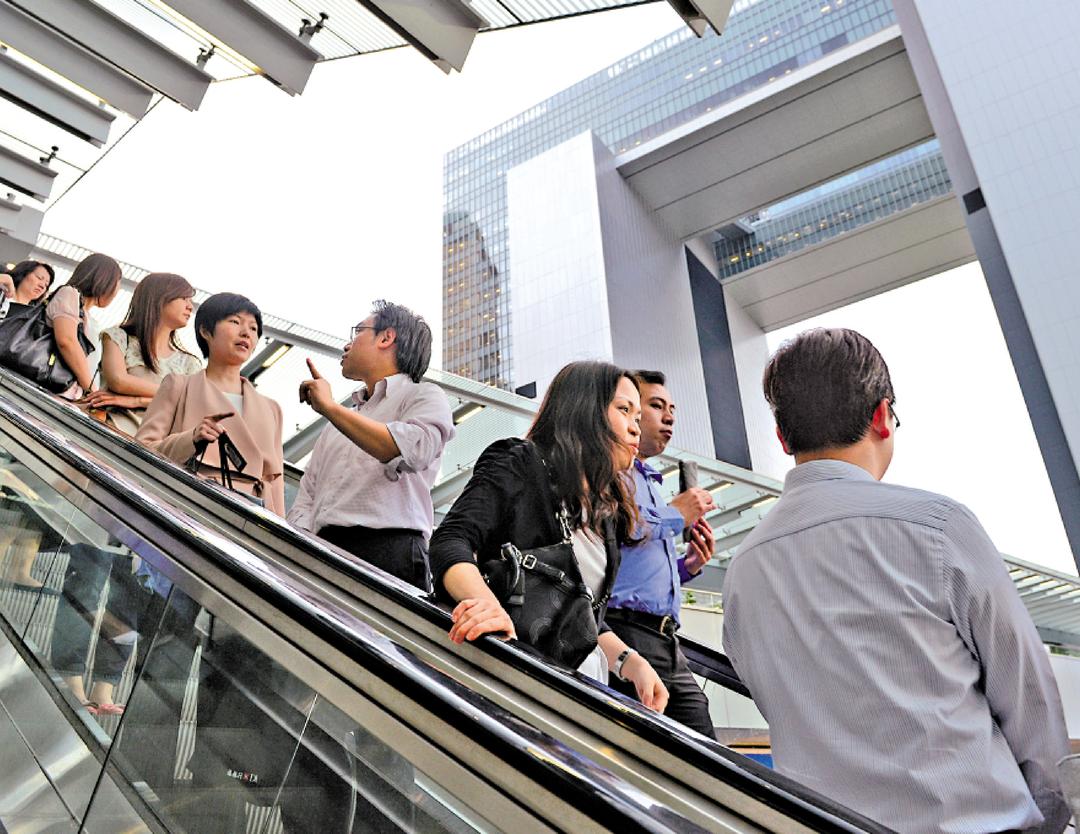 香港公務員薪酬調整　月底公布初步結果-华闻时空