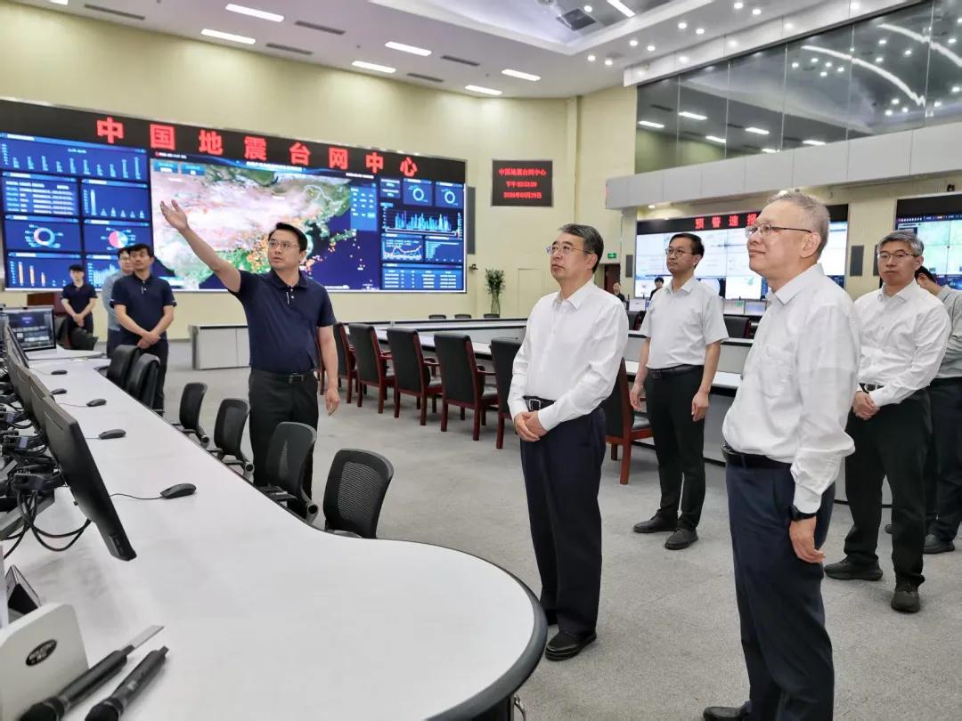 张成中在中国地震局调研时强调 坚守造福人民初心 推进防震减灾事业高质量发展_中国香港_新闻_华人头条