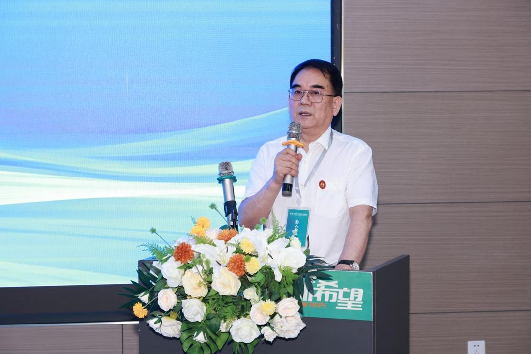 陕西省品牌促进会会长杨广银围绕教育品牌建设作专题分享