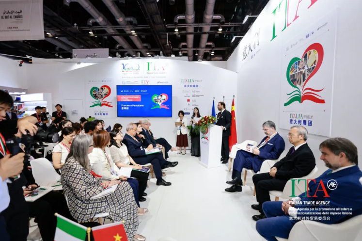 意大利国家展团亮相第 32 届北京国际图书博览会