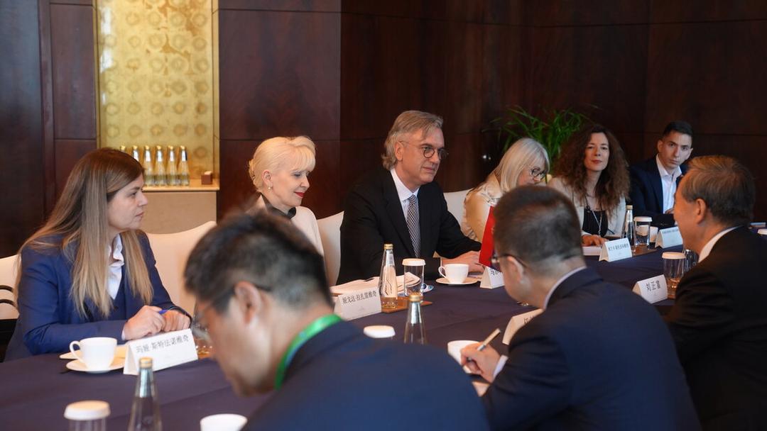 塞尔维亚将设立中国商会代表处，并举办欧洲供应链博览会
