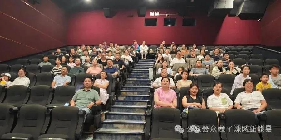 ���Ӻ���������ٰ조��Ӱ����½ײ� ͬ�ľ�����δ���������Ӱ�