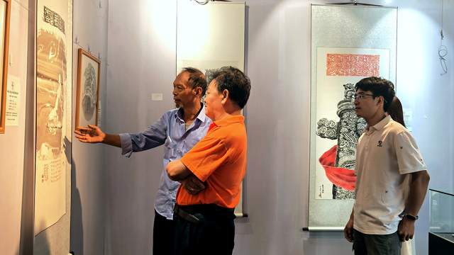 黔山蕴秀秋光入画——贵州茫父书画院“辞夏迎秋艺术雅集”在花溪公园举行