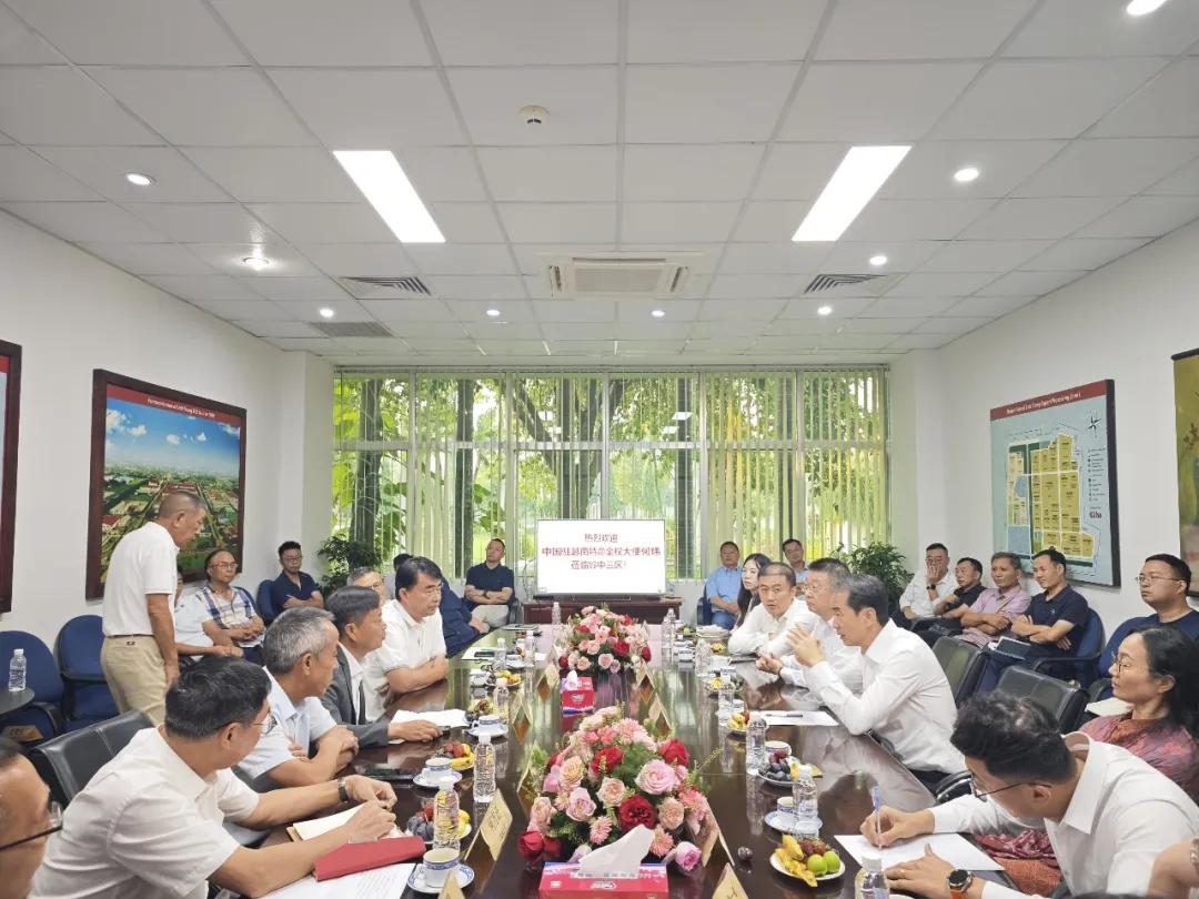 驻越南使领馆共同赴同奈市、西宁省考察中资企业