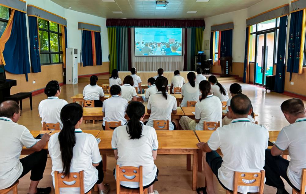 Sichuan Gaoping: Qingpingguo Kindergarten holds safety training meeting for autumn 2026