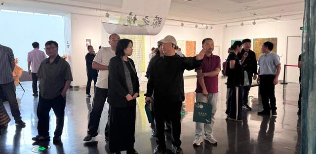 贵州美术馆全新展览，“朦之境”刘进芳作品展为艺术爱好者带来视觉盛宴