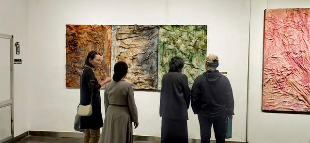 贵州美术馆全新展览,“朦之境”刘进芳作品展为艺术爱好者带来视觉盛宴
