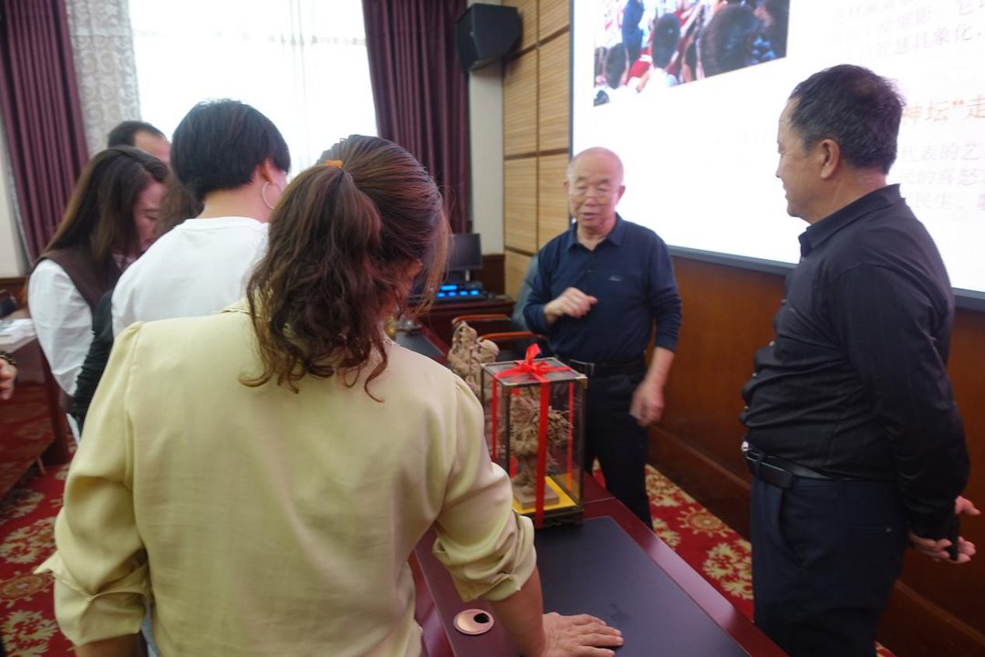 9月14日至21日,榆林市现代农业培训中心举办高素质农民乡土文化能人培训班,75名基层文化骨干参训。