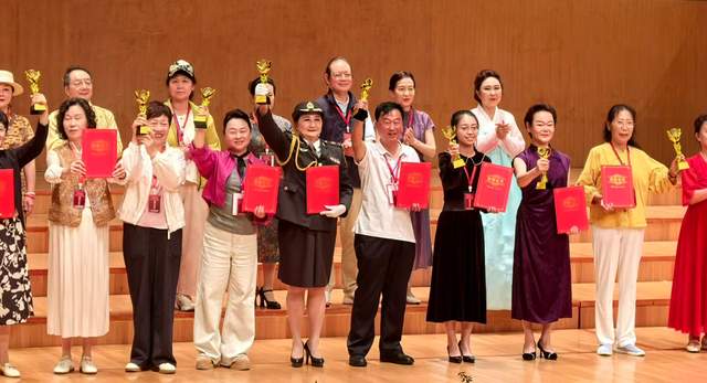 第七届魅力夕阳红合唱展演花落谁家?贵阳南岳军魂艺术团荣耀登顶
