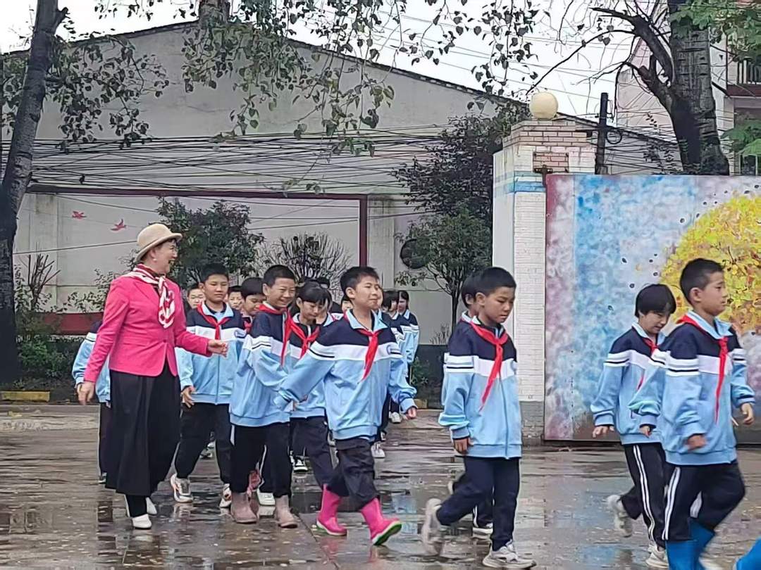 廿五载禅心育桃李 一寸暖阳润童心——记著名教育家宋馨深耕青少年心理公益教育之路 廿五载禅心育桃李 一寸暖阳润童心——记著名教育家宋馨深耕青少年心理公益教育之路