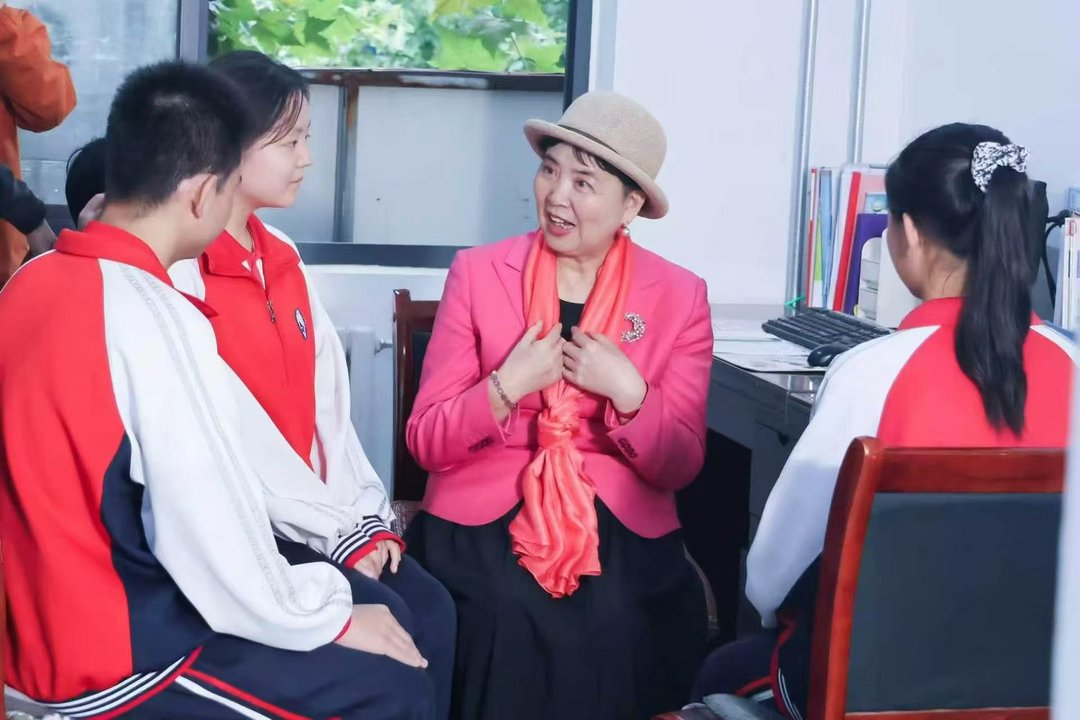 廿五载禅心育桃李 一寸暖阳润童心——记著名教育家宋馨深耕青少年心理公益教育之路