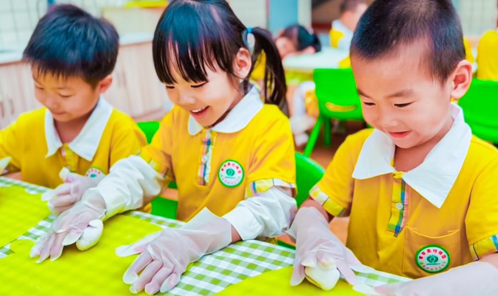 Full Moon, Mid Autumn Festival, Nourishing Childhood, Diverse Elegance, Celebrating the Festival