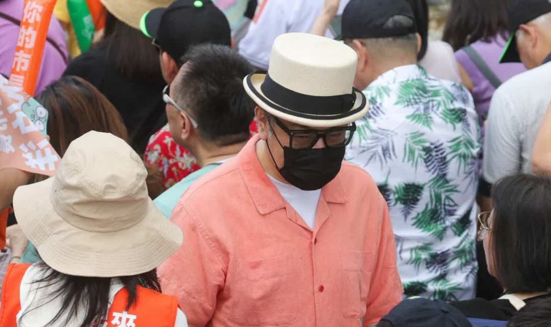 蔡康永：一個前排座位，與四十八小時內蒸發的二十年信用-华闻时空